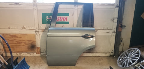 USED LEFT REAR DOOR FOR LAND ROVER. FITS RANGE ROVER 2003-2005