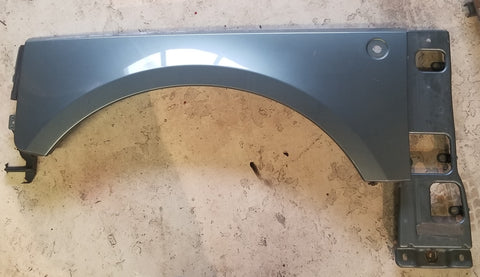 USED LEFT FENDER FOR LAND ROVER PART # ASB760032. FITS RANGE ROVER 2003-2005