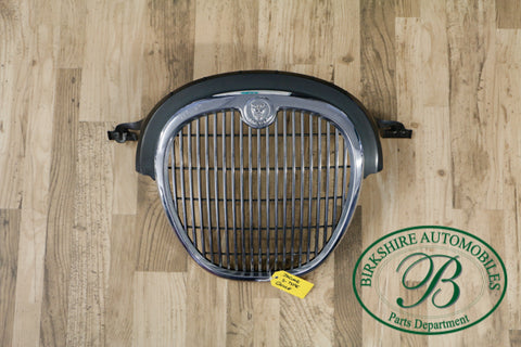 Jaguar S Type front Grille part # XR847246. Fits Jaguar S types 2001-2004