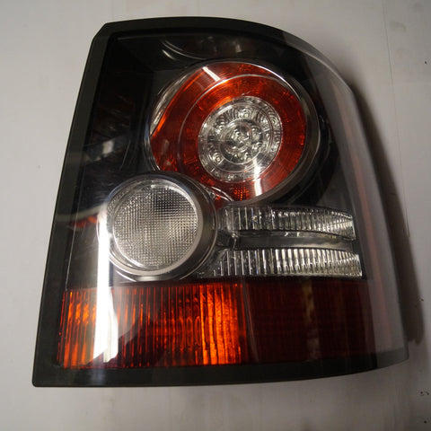 USED RANGE ROVER SPORT  LEFT REAR TAIL LIGHT LR036155. FITS 2010-2011 RANGE ROVER SPORTS.