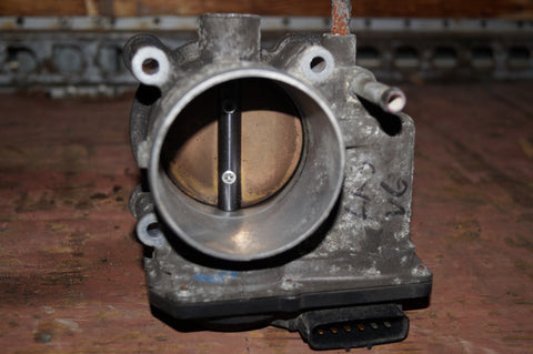USED LAND ROVER LR3 4.0L THROTTLE BODY PART # 4585564. FITS LAND ROVER LR3 2005-2007