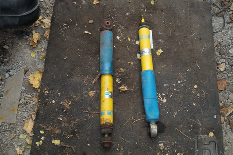 USED RANGE ROVER SHOCK ABSORBER PART #STC3671. FITS RANVE ROVER 1995-2002