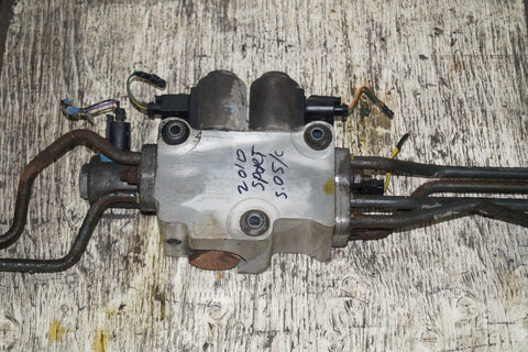 USED ACTIVE ROLL ENHANCEMENT CORNERING(ACE)VALVE BLOCK FOR LAND ROVER PART #RVH500110. FITS RANGE ROVER SPORTS 2006-2013.
