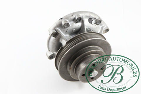 Jaguar water pump part #EBC10564 .  Fits 1993-94 Jaguar VDP,  1992-96 Jaguar XJS, 1993-94 XJ6