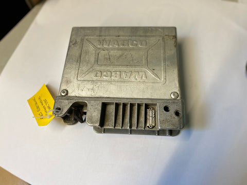 USED RANGE ROVER ABS ELECTRONIC CONTROL MODULE PART #PRC7185. FITS RANGE ROVER 1992-1994