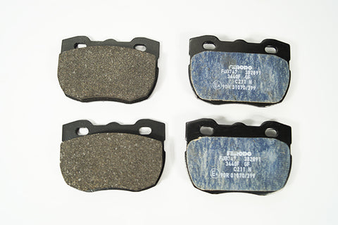 Land Rover brake pads part # STC9191F/STC3765. Fits 1994-1998 Land Rover discovery